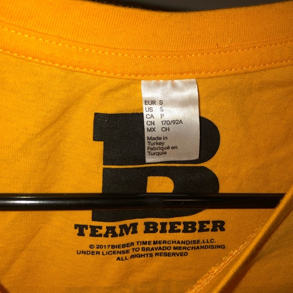 Justin Bieber Stadium Tour T-Shirt - Picture 4 of 4
